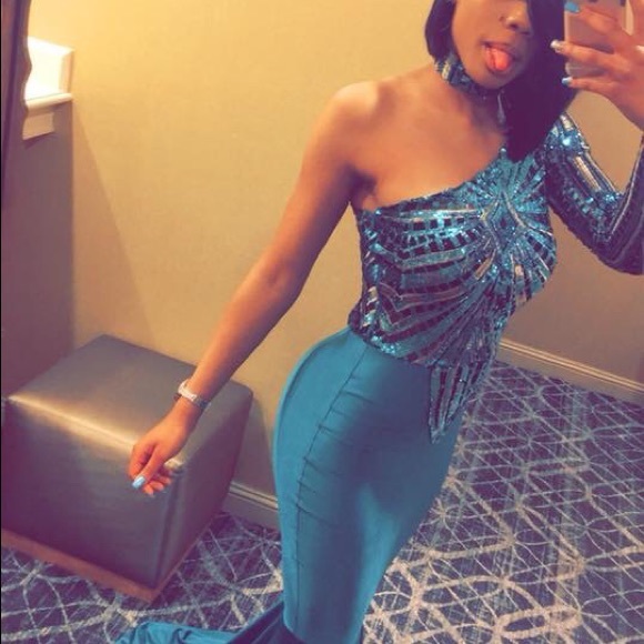 PROM DRESS FOR SELL - Picture 4 of 4